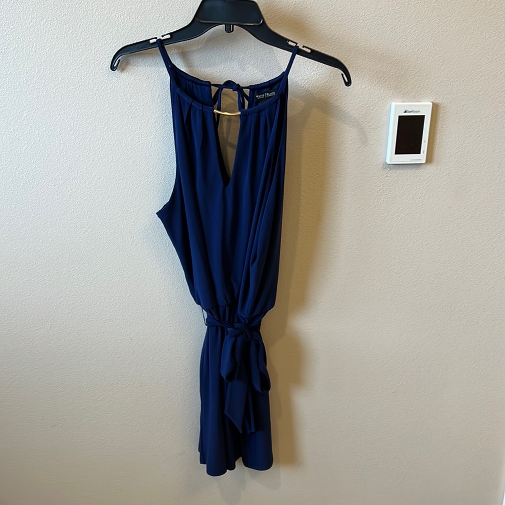 Perfect condition WHBM dress. Perfect for cocktails with the gals. Size large